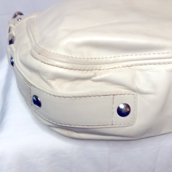 COACH Zoe Ivory colored genuine leather hobo style handbag. Silver hardware. - Picture 11 of 16